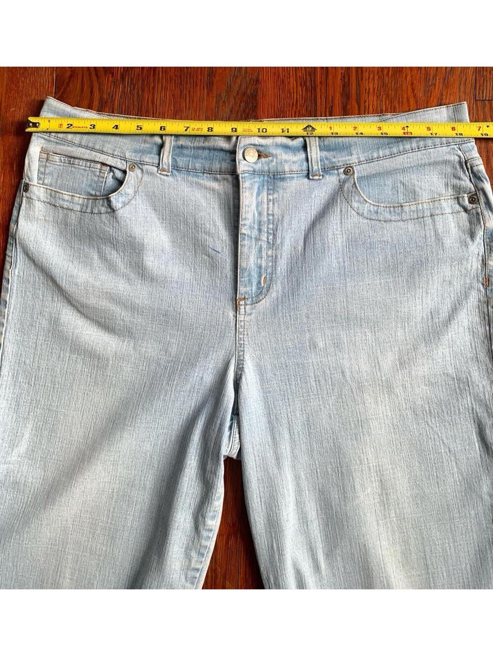 Sonoma Womens Size 14 Light Wash Crop Jeans High Rise Stretch Denim Capri Pants